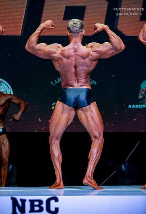 CLASSIC PHYSIQUE НОВИЧКИ